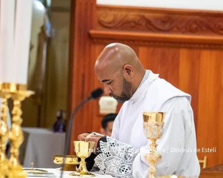 sacerdote panameño Donaciano Alarcón