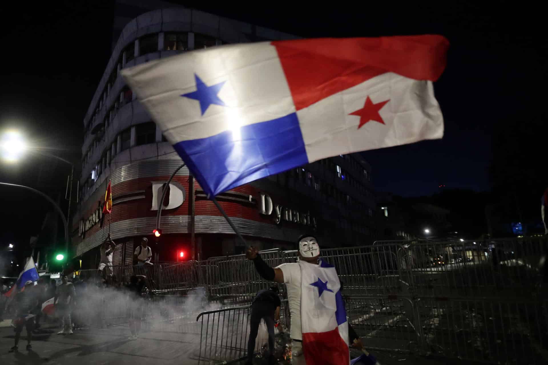 protestas en panamá por contrato de concesión minera