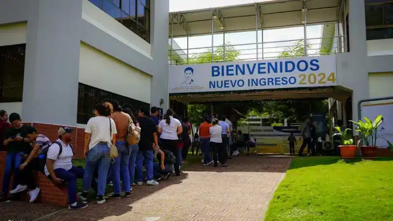 Universidad Casimiro Sotelo