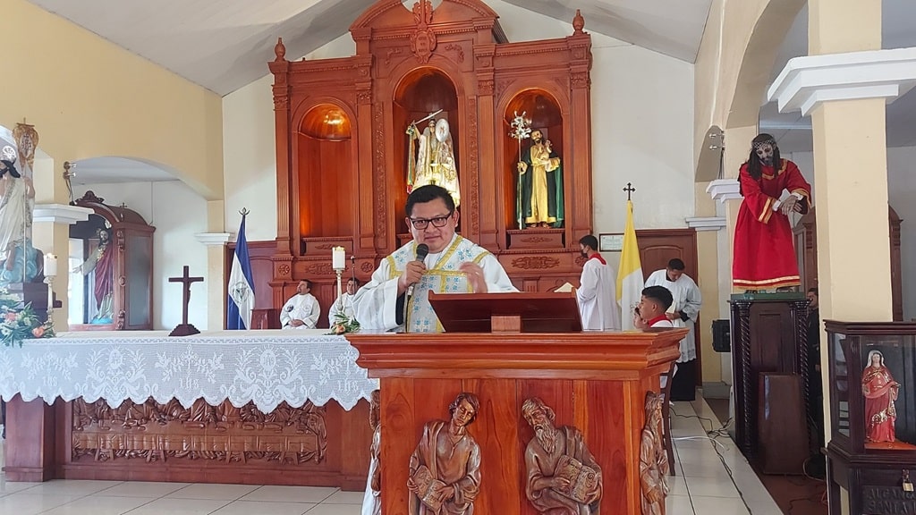 sacerdote Ezequiel Buenfil Batún