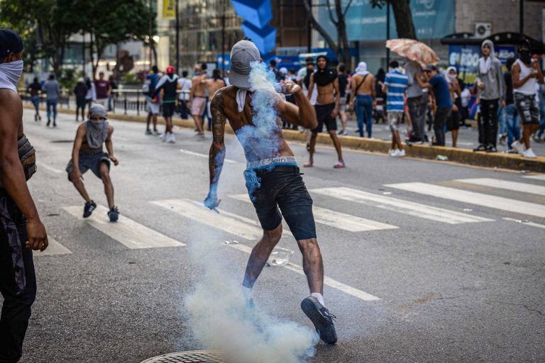 Thousands of citizens came out to protest against the results announced by the National Electoral Council (CNE), which gave Nicolás Maduro 51.2% of the votes, a figure questioned by the opposition and much of the international community. // Photo: EFE | Henry Chirinos