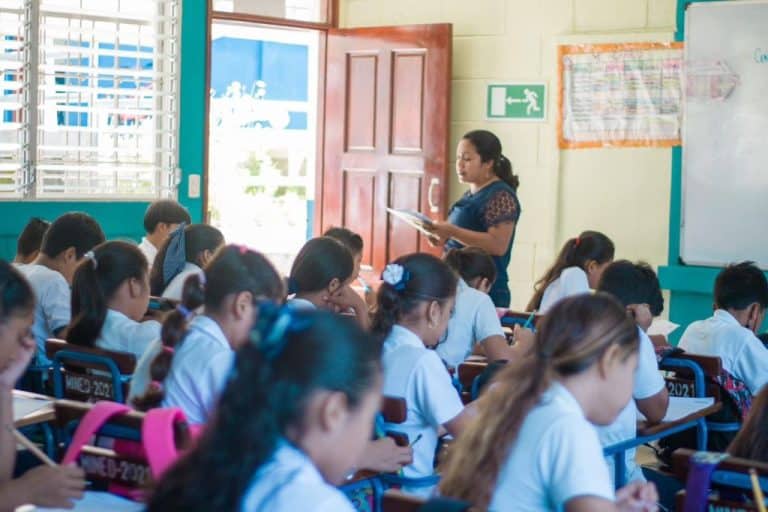 Niños en escuela de Nicaragua