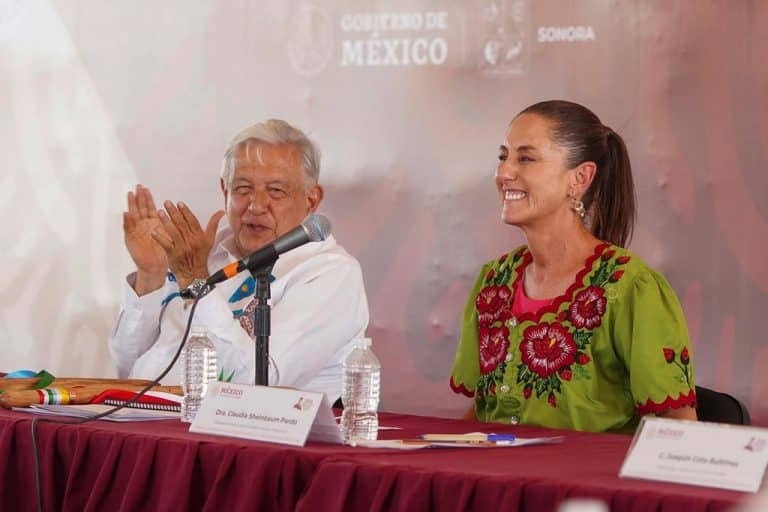 El presidente de México, Andrés Manuel López Obrador, y la presidenta electa de México, Claudia Sheinbaum.