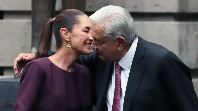 La presidenta de México, Claudia Sheinbaum junto al exmandatario, Andrés Manuel López Obrador.