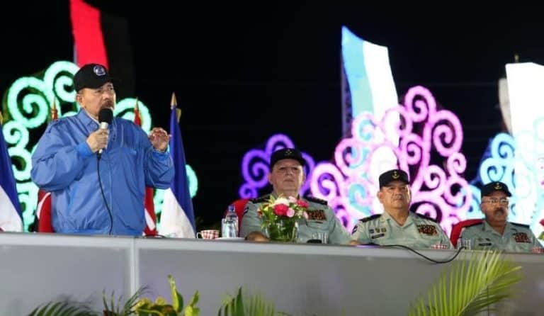 El dictador Daniel Ortega, el general de Ejército Julio César Avilés, el mayor general Bayardo Rodríguez, y el mayor general Marvin Corrales.